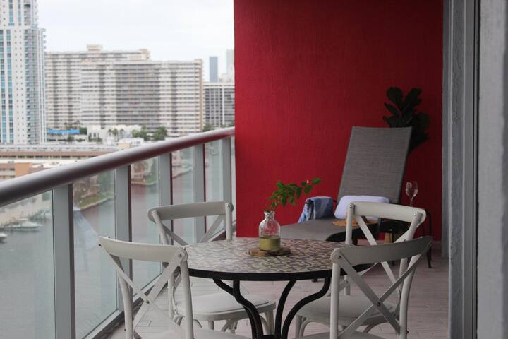 3Bed/3Bath Spacious and Modern Family Vacations gallery image 5