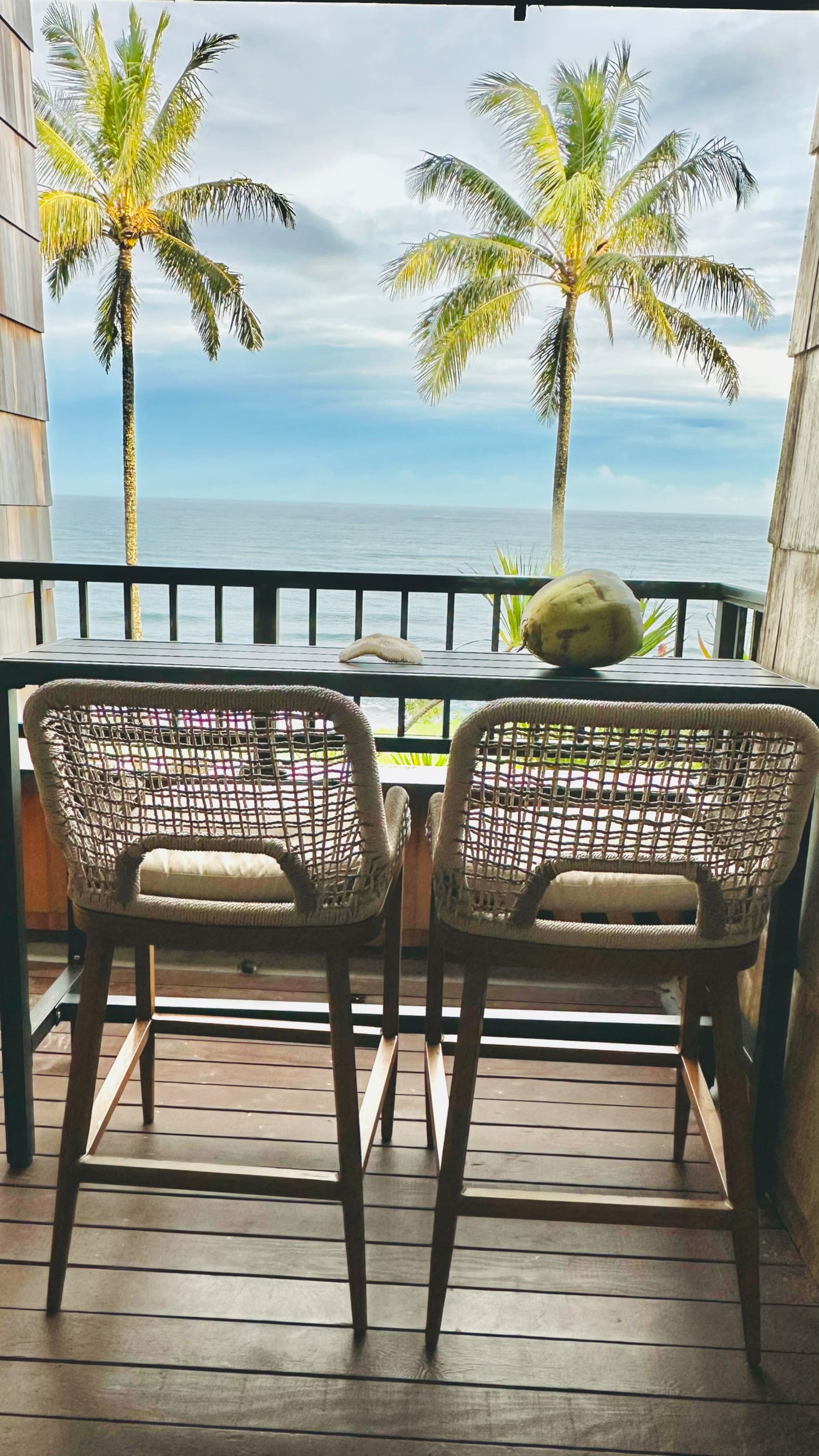 Oceanfront, Modern 2 bed w/ Panoramic Views, AC - Image 2