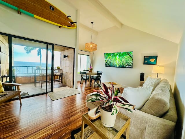 Oceanfront, Modern 2 bed w/ Panoramic Views, AC