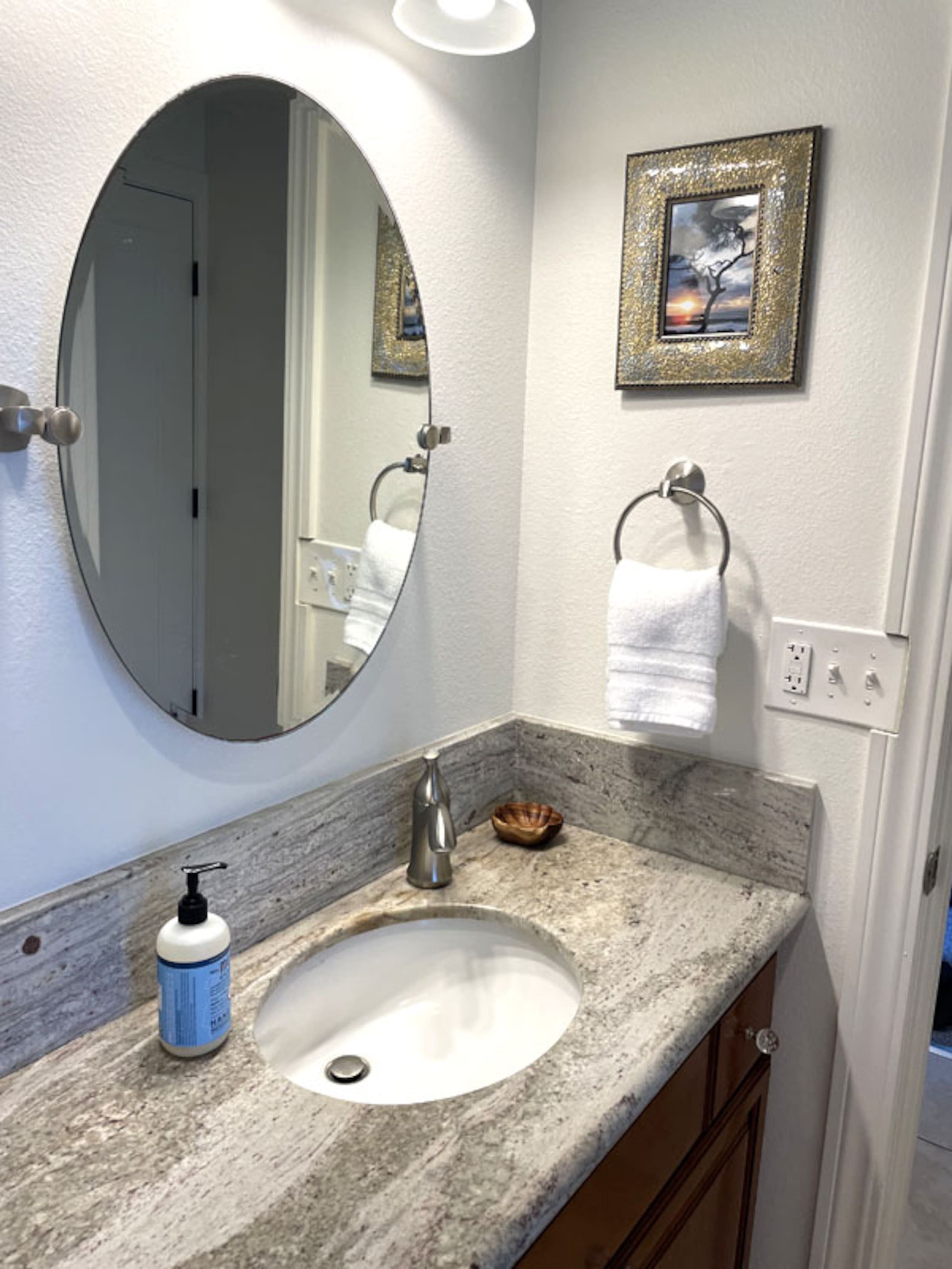 Condo in Kapaa · ★4.9 · 2 bedrooms · 2 beds · 1 shared bath - Image 10
