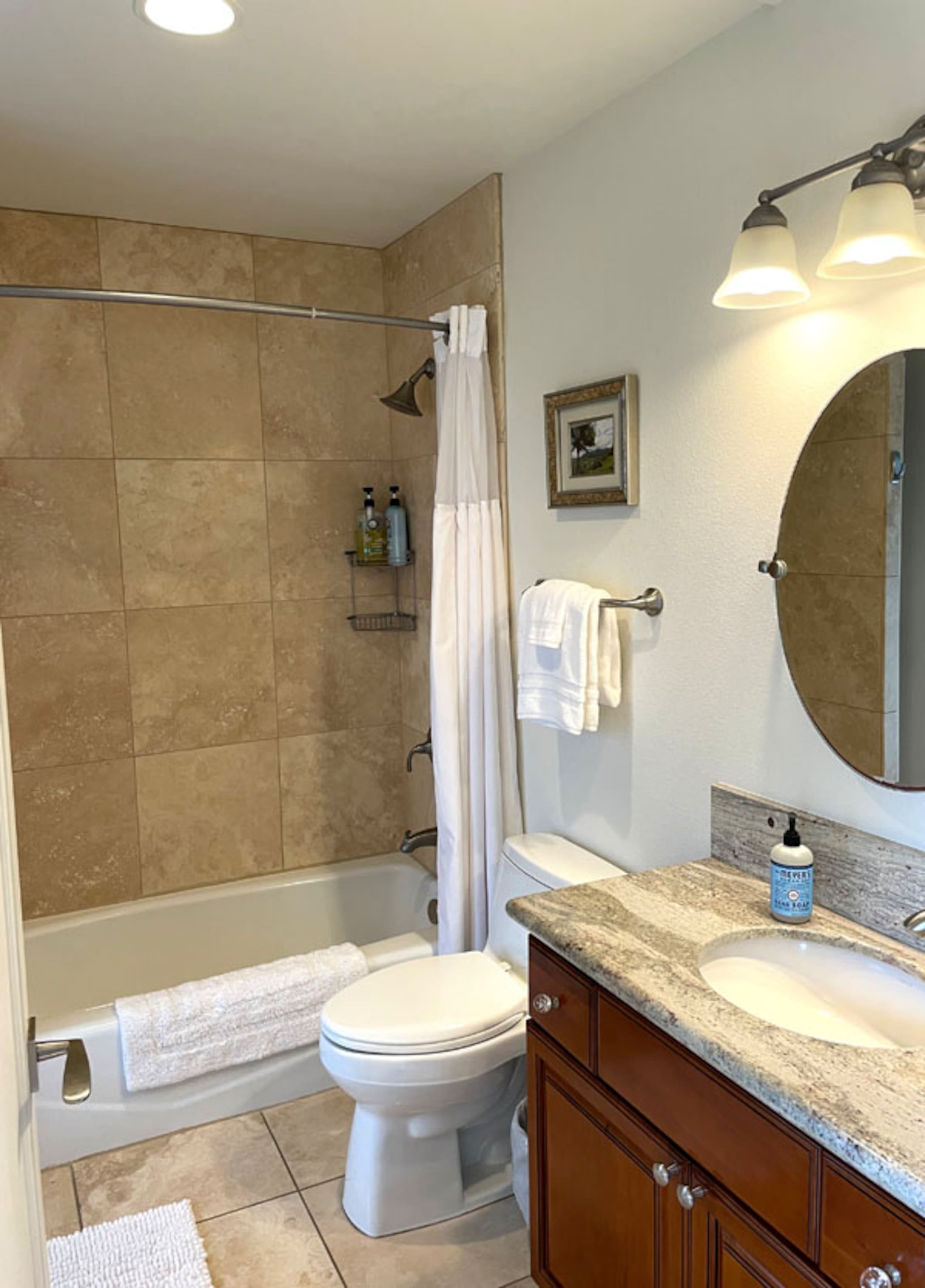 Condo in Kapaa · ★4.9 · 2 bedrooms · 2 beds · 1 shared bath - Image 9