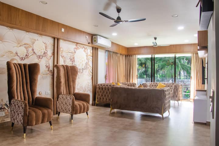 Living room image 1