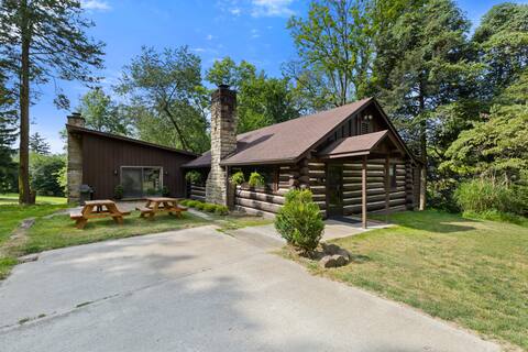 Log Cabin in Oglebay, Wheeling