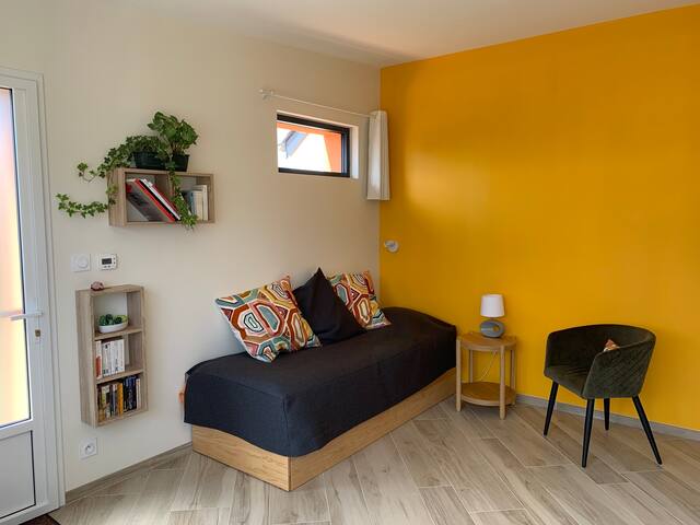 Entire home with Studio bedrooms in Angers - Cé t'ici, studio aux Ponts de Cé, Angers