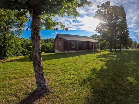 Adventure Cabin - Close to Fort Leonard Wood!