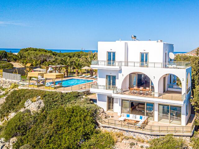 Seafront Villa w/ Pool, Sea Access & Sunset Views gallery image 3