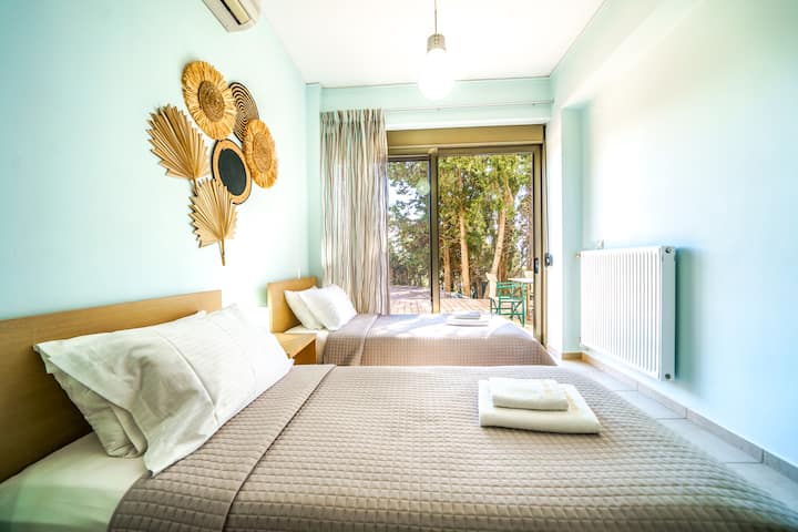 Lower Level: Bedroom 4 with two single beds and garden access