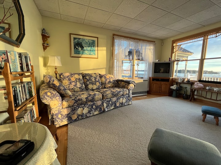 Peaceful Ocean Front Retreat - Eastport, ME