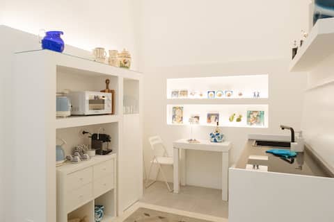 Successful Airbnb property: FalcoMarino in Polignano A Mare