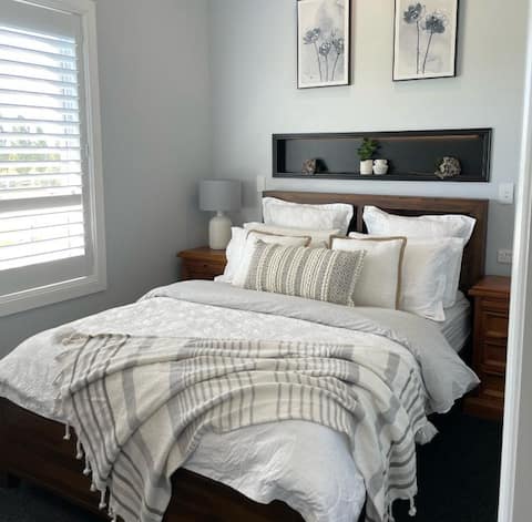 Secluded  luxury farm stay 12 mins to Orange