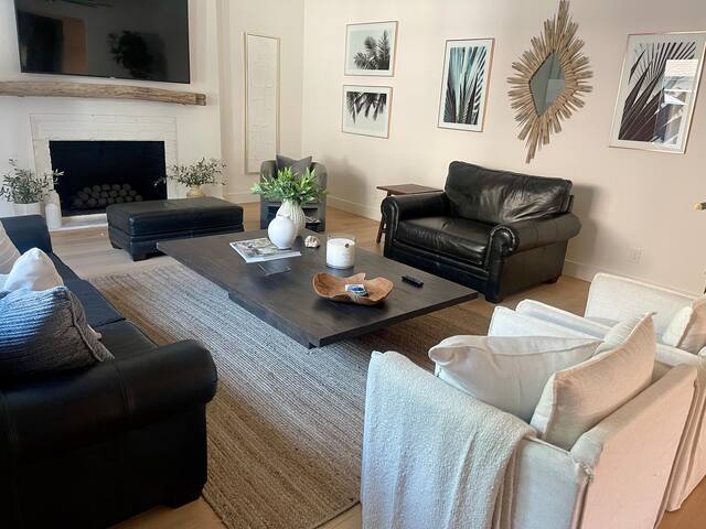 Luxury Haven in Preston Hollow with Pool gallery image 4