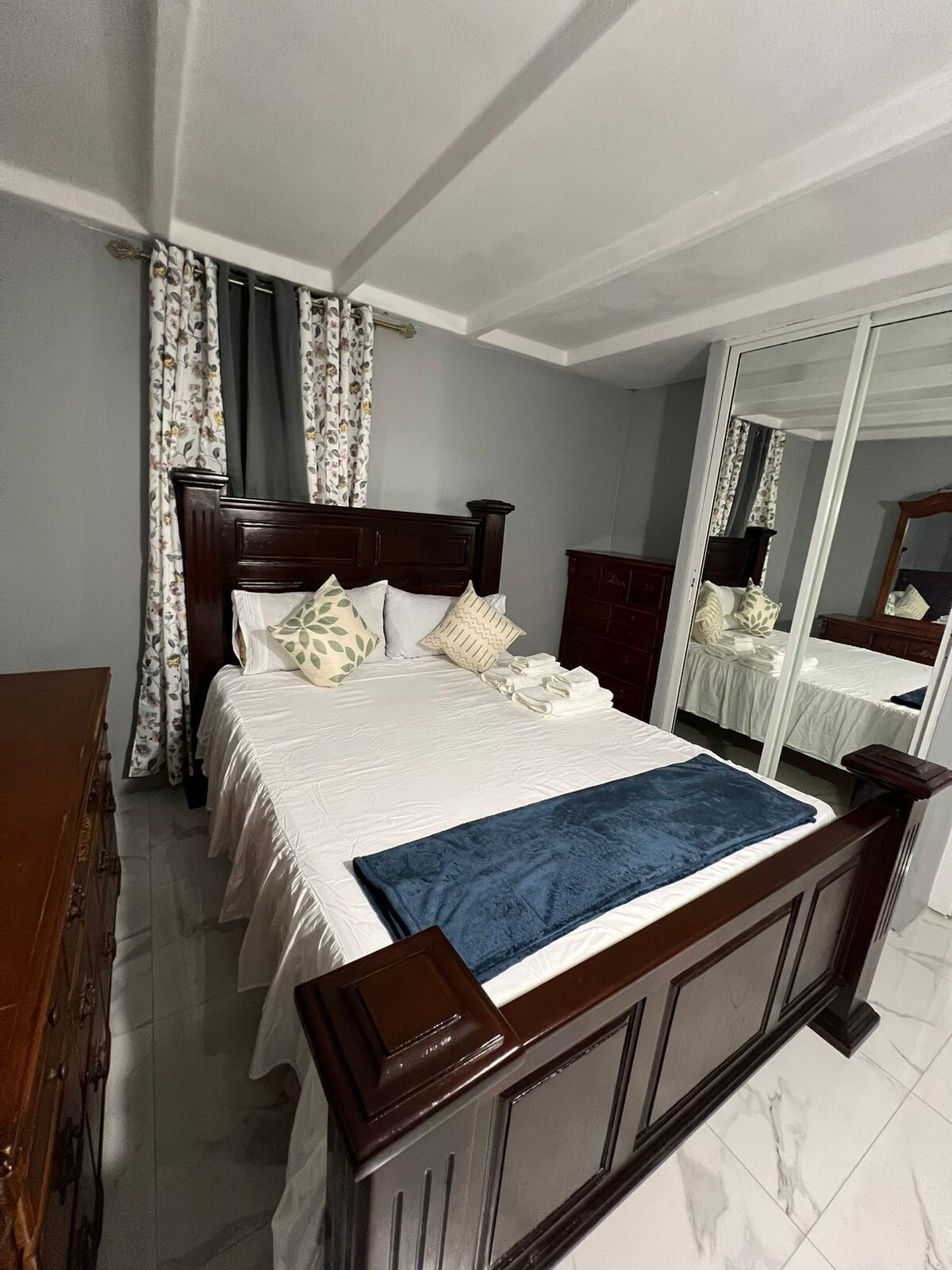 חדר שינה מס '2 - מיטת קווין סייז נוחה