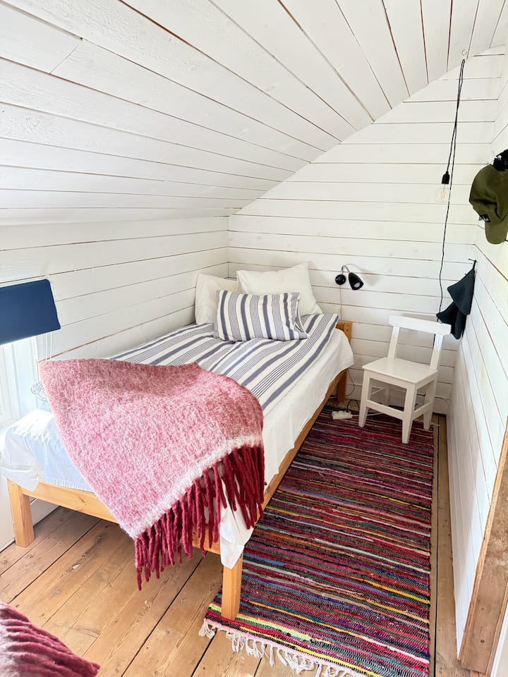 BEDROOM 3 - Small bedroom with comfortable 2 single beds adjacent to master bedroom #1