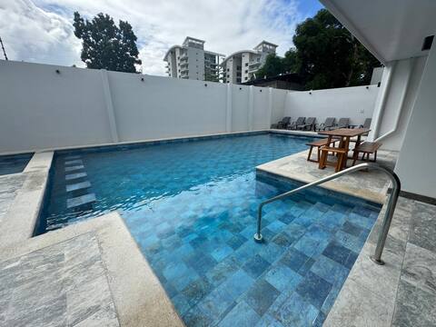 17 Room "All-Inclusive" Hi-Luxury Mega VIP House