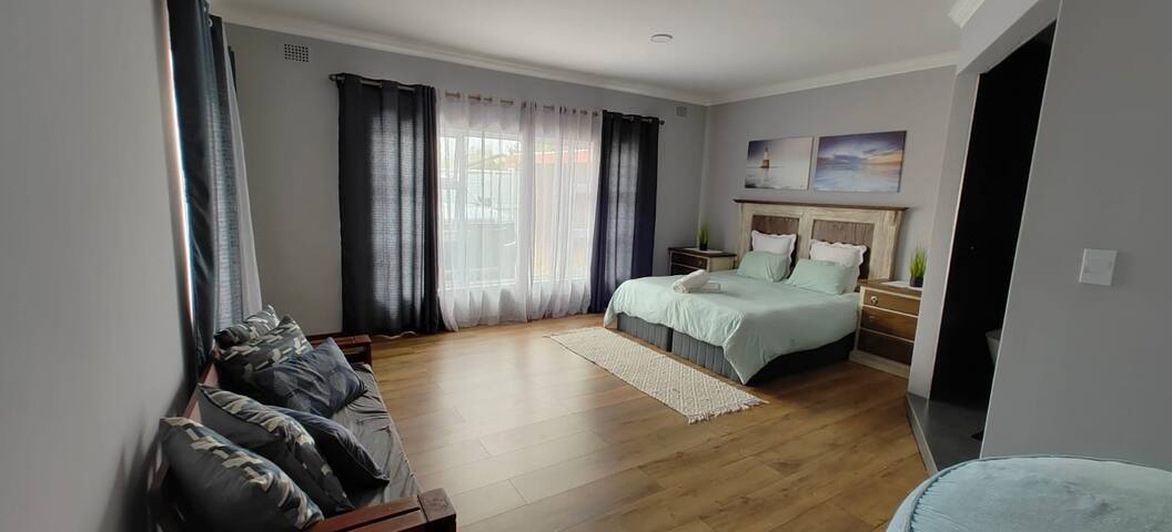 Lovely summer holiday home gallery image 4