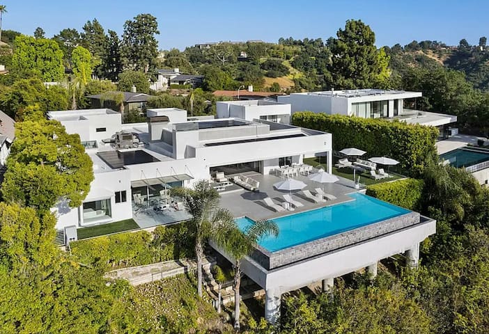 Beverly Hills Mansion W. Stunning Views