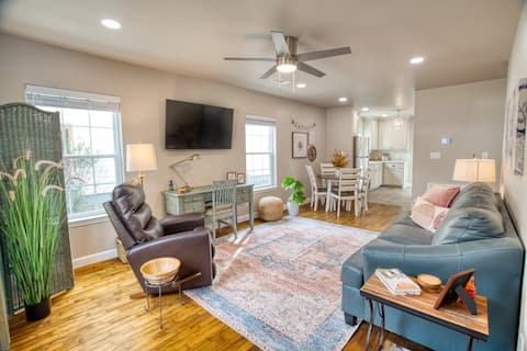 Top performing Airbnb: Bluebird Cottage w/ King Size Bed in Conway
