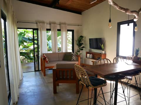 Casa Colibrí - modern house in the green