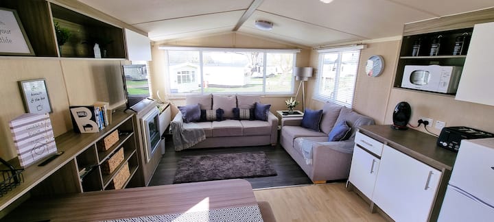 Deluxe Sen-friendly Caravan On The Somerset Coast - Watchet