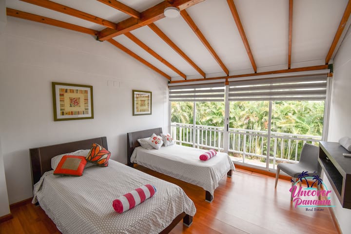 საძინებელი 4