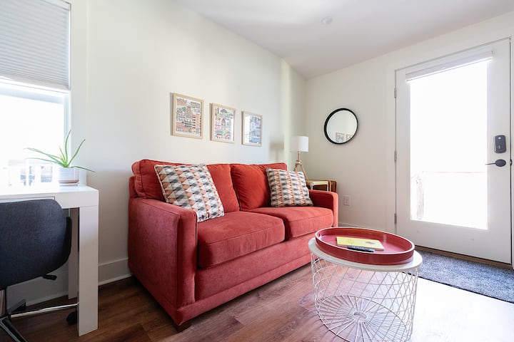 Charming Apartment, 1 Block To Duke East Campus! - Durham, NC