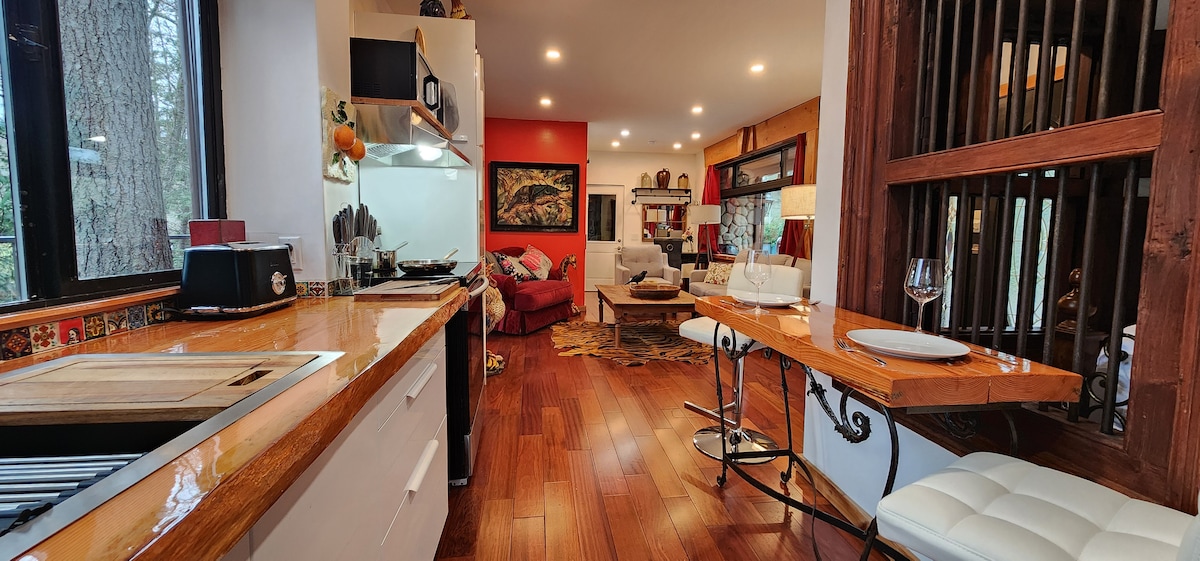 Guest writing a love letter