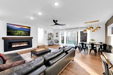 Large Game Room, 75' TV, Covered Pergola, BBQ, WD