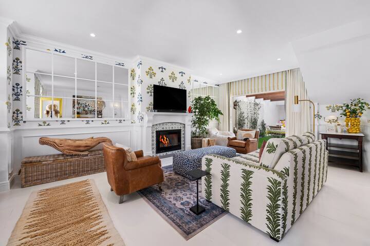 Modern Coastal Townhouse at The Majestic