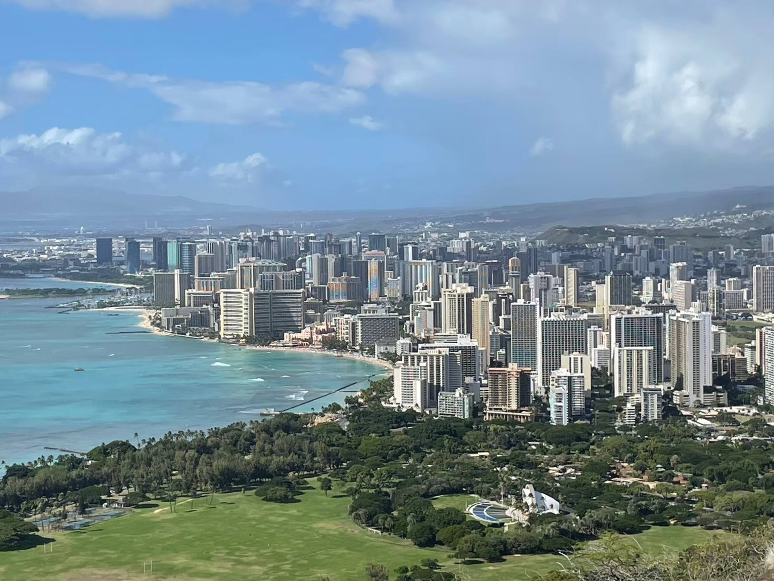 Condo in Honolulu · ★4.63 · Studio · 1 bed · 1 private bath - Image 39