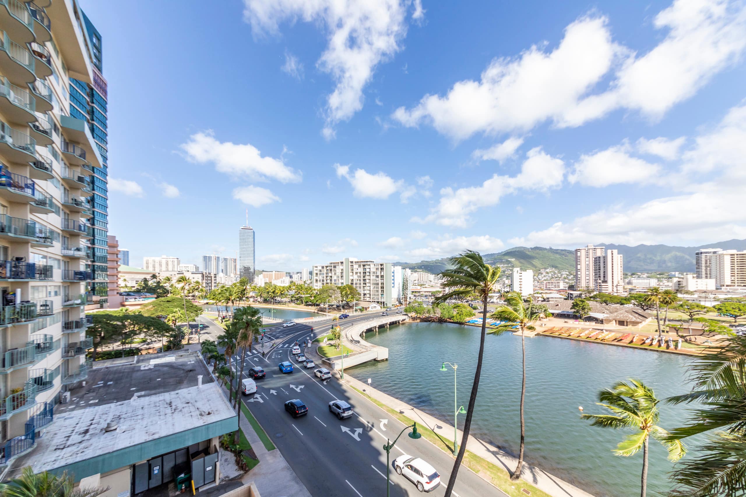 Condo in Honolulu · ★4.89 · Studio · 1 bed · 1 private bath - Image 19