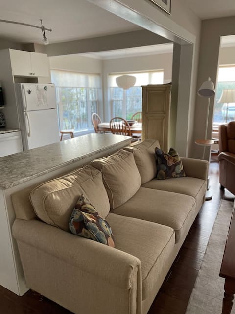 Successful Airbnb property: 21 East Street, Wellington in Prince Edward County