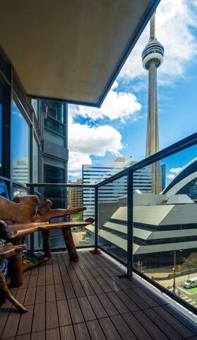 Luxury 3BD Condo by Rogers Cntr, CN Twr, FREE Park gallery image 3