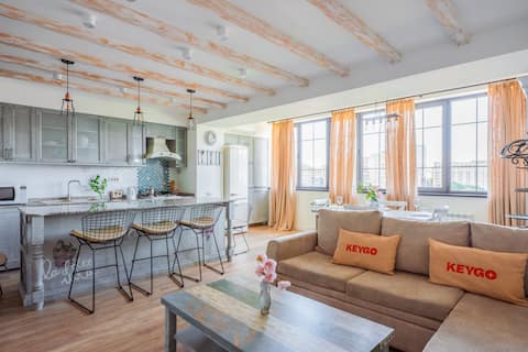 Apartment KeyGo #0028 near Republic Square