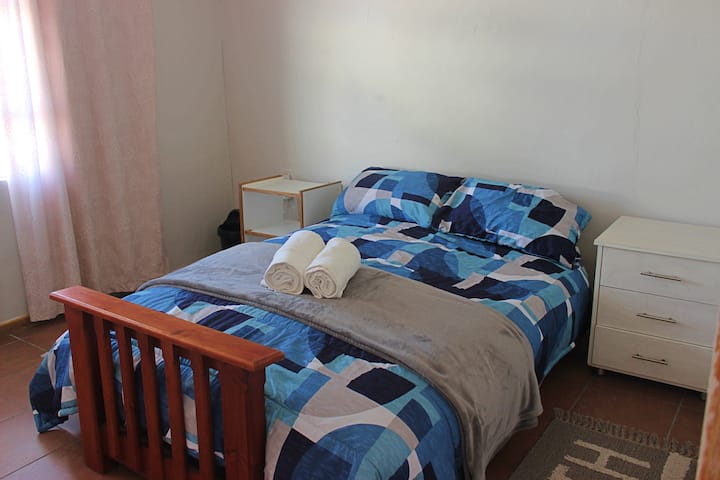 Спалня в апартамент № 2 (допълнителни разходи)