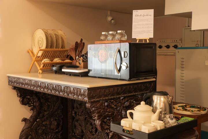 Kitchenette image 1