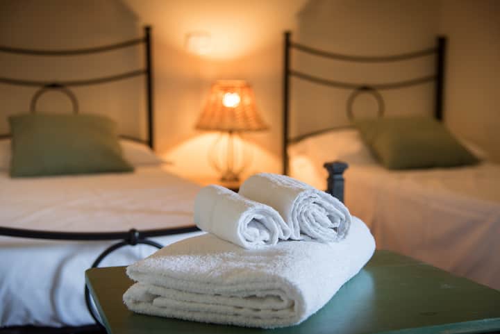 غرفة النوم 1