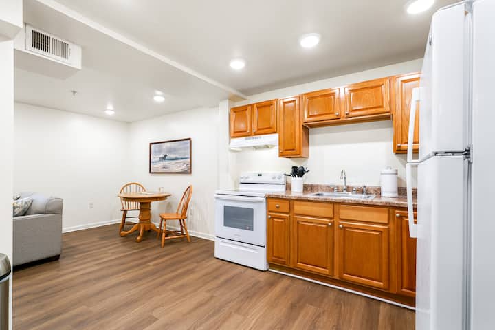 1 Bedroom Off Street Parking - White Clay Creek State Park, Newark