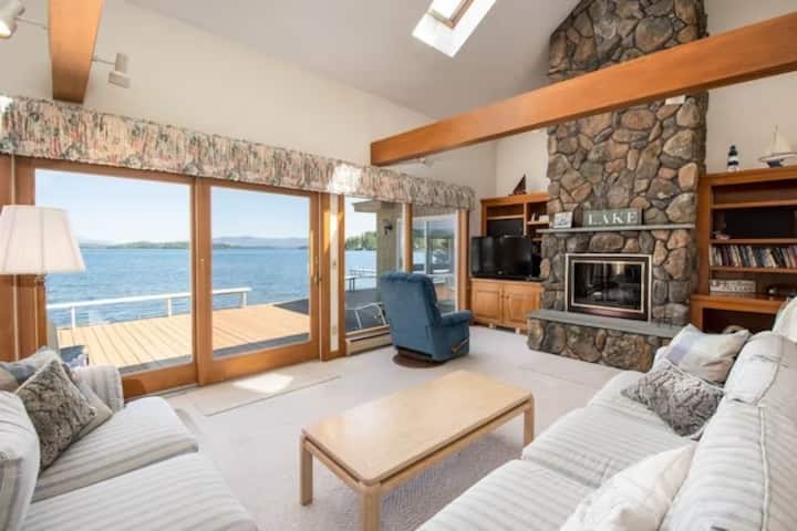 Spacious 9br/7ba 150' Waterfront @Lake Winni - Gilford, NH