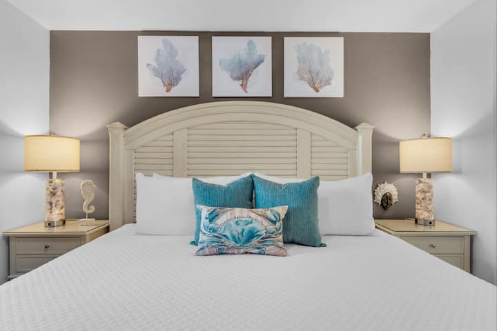 Cama tamaño King disponible en el dormitorio principal