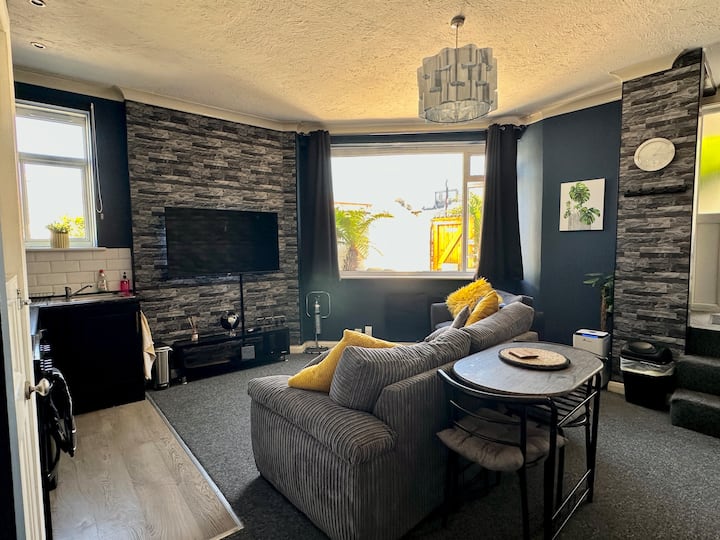Bournemouth's Hidden Garden Apartment - Bournemouth