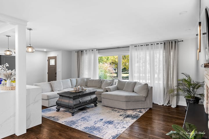 Casa 22 Luxury & Modern 3bd 2ba Home In Skokie - Evanston, IL