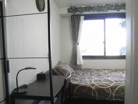 Less than 2 min walk to Sta +12 min to Asakusa ! !