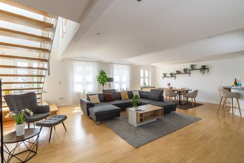 Penthouse Maisonette - central, fast internet