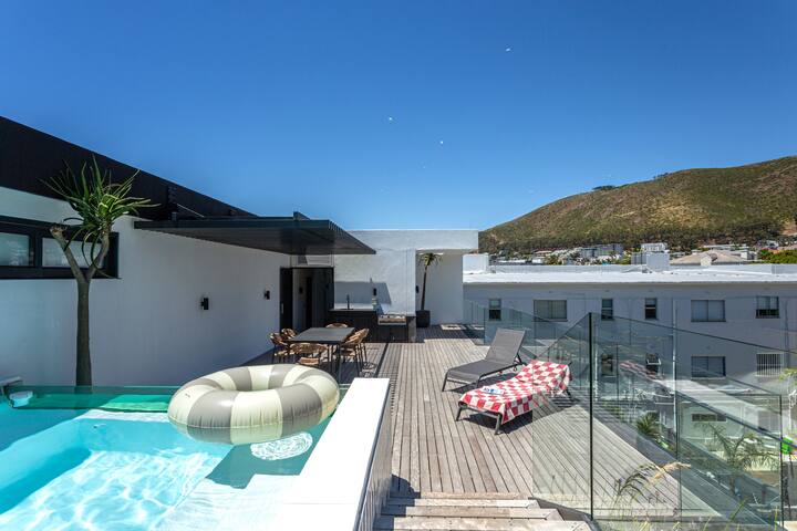 Luxury Corner Apartment close to the Beach gallery image 2