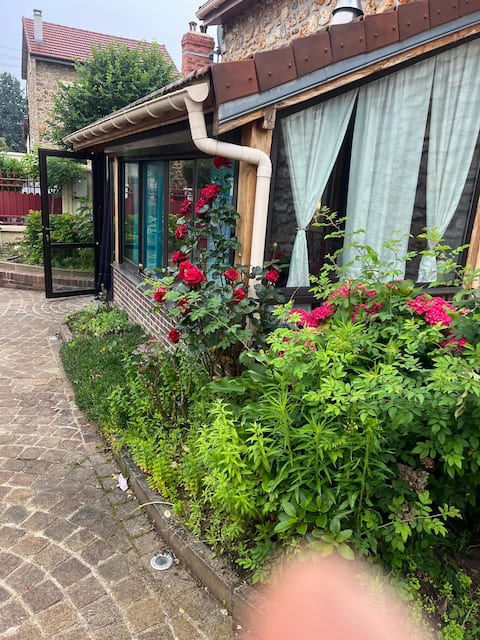 Beautiful house near Paris