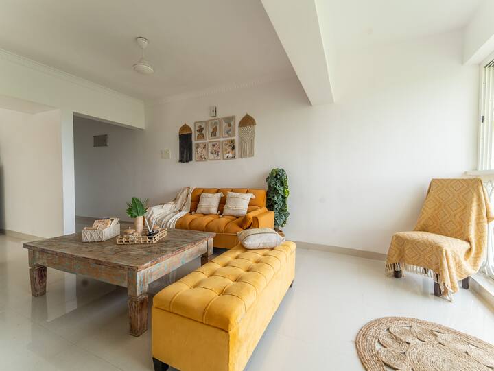 Living room image 3