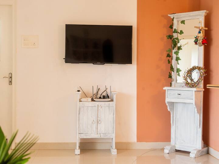 Living room image 11