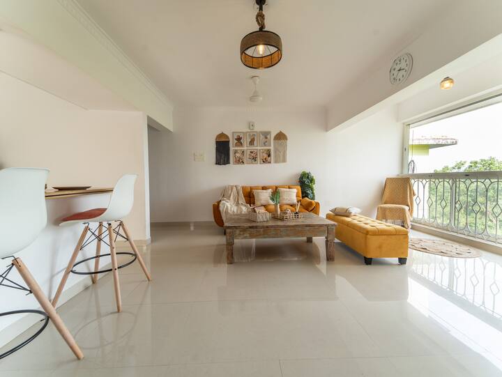 Living room image 2