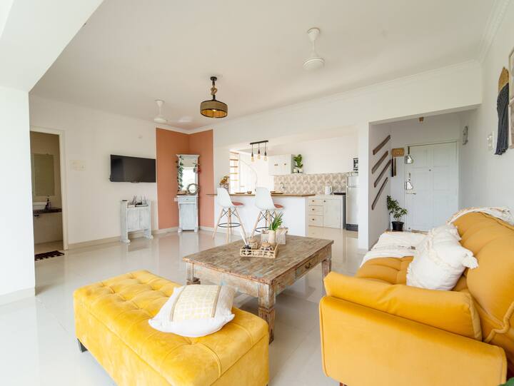 Living room image 8