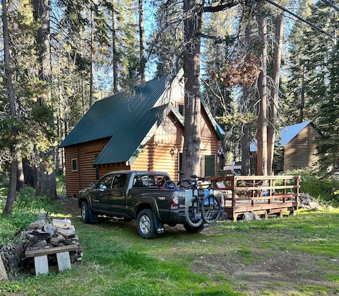 Cozy cabin—mountain getaway!